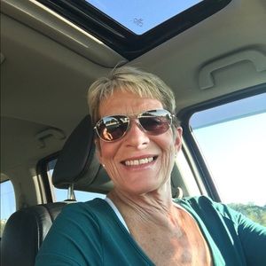 Meet your Posher, Bobbi